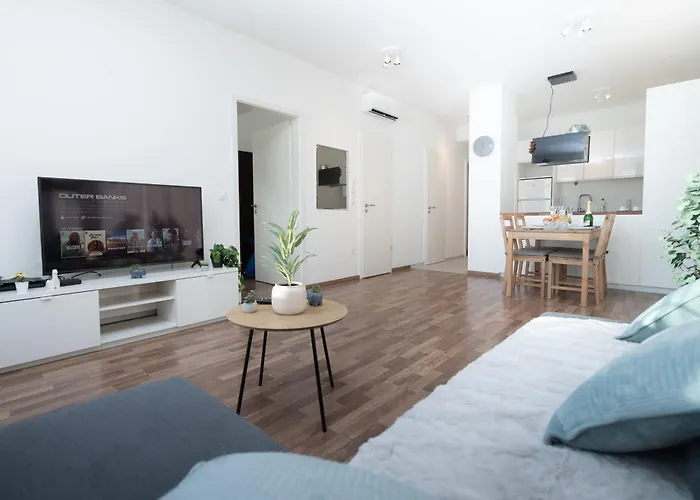 Raday At The Heart Of With Ac Apartment *